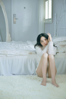 邻家金发美女